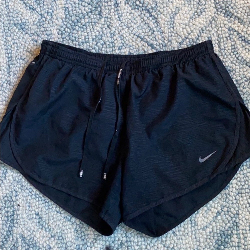 NIKE RUNNING SHORTS